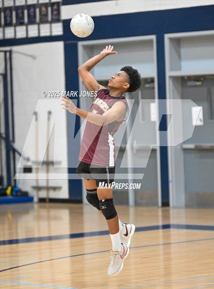 Thumbnail 2 in Deer Valley vs. Salpointe Catholic (AIA 4A Quarterfinal) photogallery.