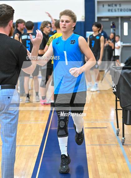 Thumbnail 2 in Deer Valley vs. Salpointe Catholic (AIA 4A Quarterfinal) photogallery.