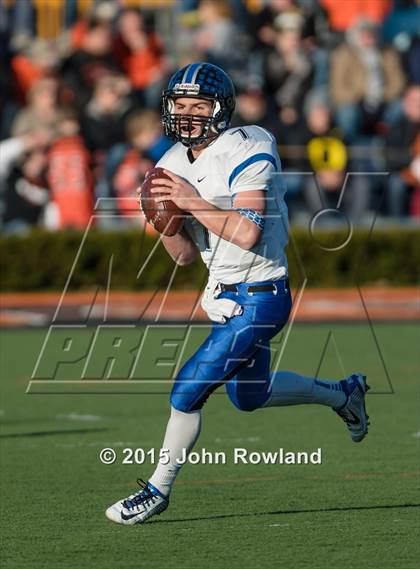 Thumbnail 3 in Lincoln-Way East @ Libertyville (IHSA 7A Playoffs 2nd Round) photogallery.