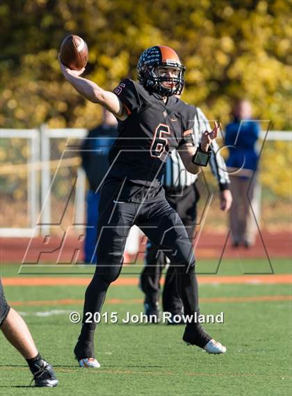 Thumbnail 3 in Lincoln-Way East @ Libertyville (IHSA 7A Playoffs 2nd Round) photogallery.