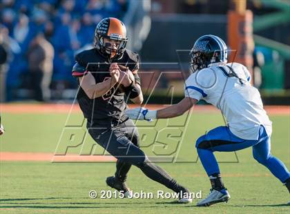 Thumbnail 3 in Lincoln-Way East @ Libertyville (IHSA 7A Playoffs 2nd Round) photogallery.