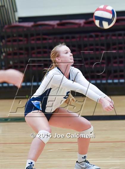 Thumbnail 1 in Johnson [Claudia Taylor] vs Brennan (NEISD Tournament) photogallery.