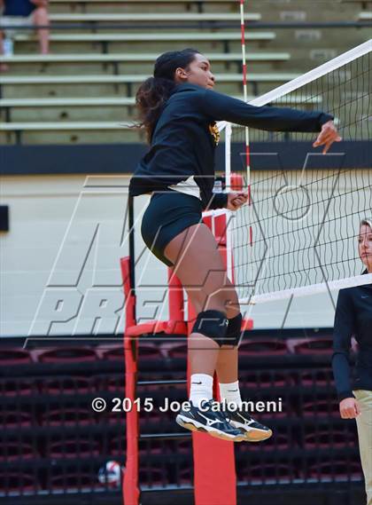 Thumbnail 3 in Johnson [Claudia Taylor] vs Brennan (NEISD Tournament) photogallery.