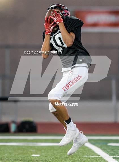 Thumbnail 2 in Desert Vista vs. Mesa @ Chaparral (Scrimmage) photogallery.