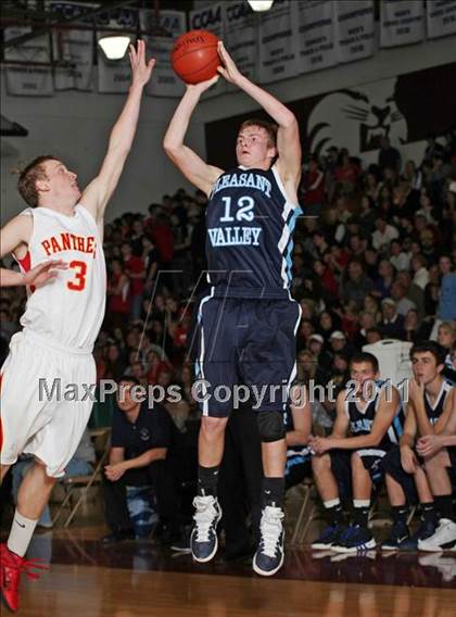 Thumbnail 3 in Pleasant Valley @ Chico (CIF NS D2 Final) photogallery.