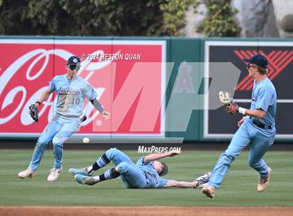 Thumbnail 1 in San Clemente vs. Corona del Mar (Halo Classic) photogallery.