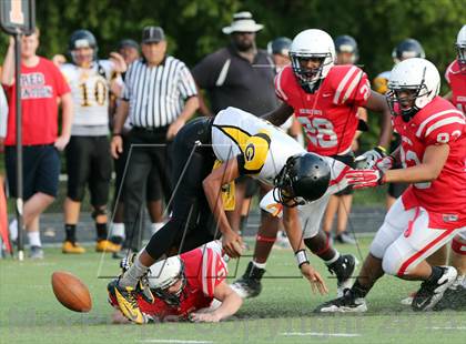 Thumbnail 3 in Boyd vs. Garland photogallery.