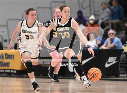 Thumbnail 2 in St. Monica vs. Oak Park (CIF-SS D5A Final) photogallery.