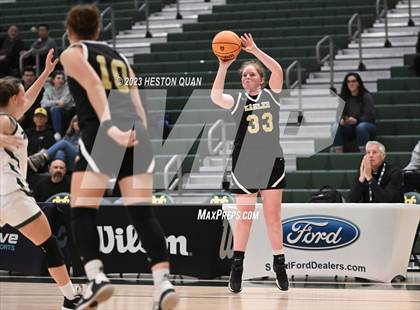 Thumbnail 3 in St. Monica vs. Oak Park (CIF-SS D5A Final) photogallery.