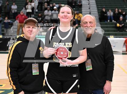 Thumbnail 2 in St. Monica vs. Oak Park (CIF-SS D5A Final) photogallery.