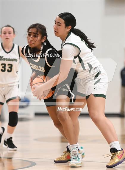 Thumbnail 2 in St. Monica vs. Oak Park (CIF-SS D5A Final) photogallery.