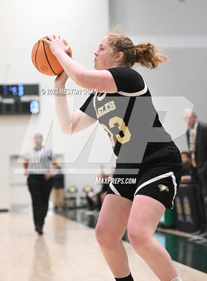 Thumbnail 2 in St. Monica vs. Oak Park (CIF-SS D5A Final) photogallery.