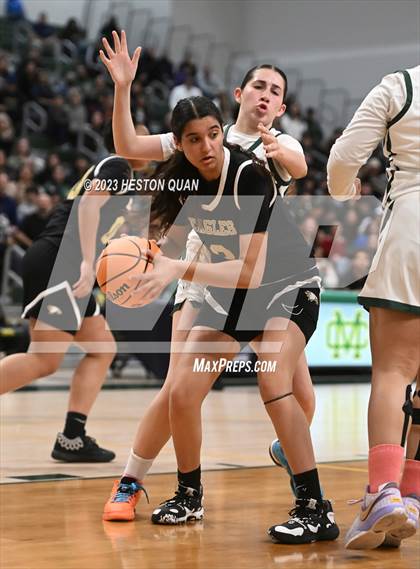 Thumbnail 3 in St. Monica vs. Oak Park (CIF-SS D5A Final) photogallery.