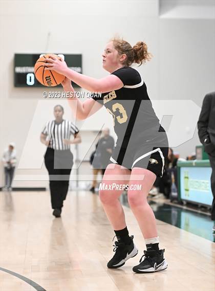 Thumbnail 2 in St. Monica vs. Oak Park (CIF-SS D5A Final) photogallery.