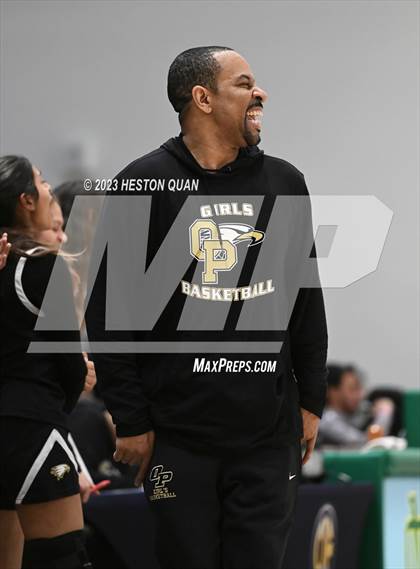 Thumbnail 2 in St. Monica vs. Oak Park (CIF-SS D5A Final) photogallery.