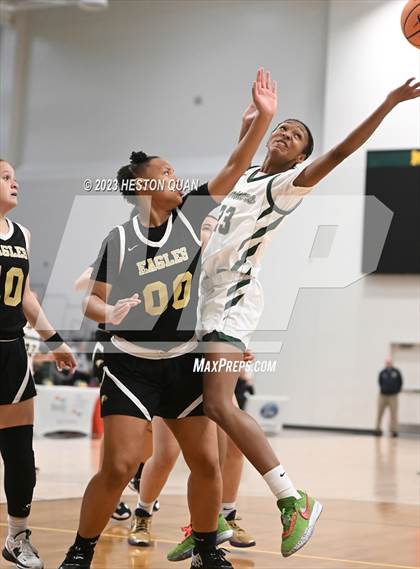 Thumbnail 2 in St. Monica vs. Oak Park (CIF-SS D5A Final) photogallery.