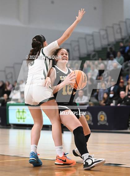 Thumbnail 2 in St. Monica vs. Oak Park (CIF-SS D5A Final) photogallery.