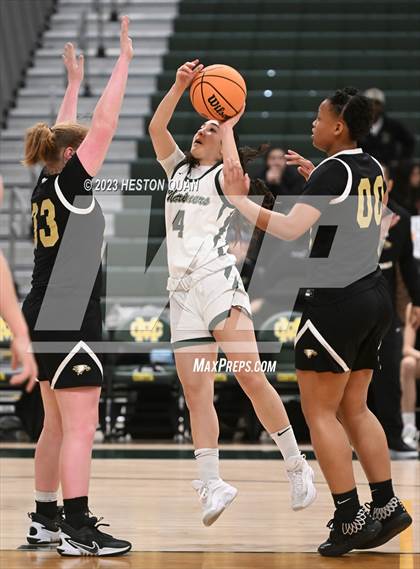 Thumbnail 1 in St. Monica vs. Oak Park (CIF-SS D5A Final) photogallery.