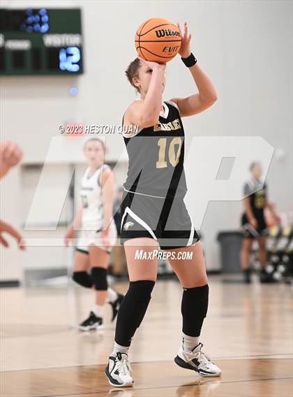 Thumbnail 1 in St. Monica vs. Oak Park (CIF-SS D5A Final) photogallery.