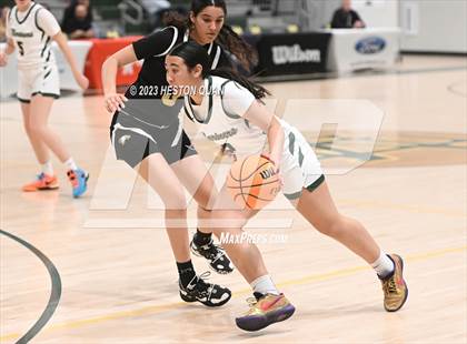 Thumbnail 3 in St. Monica vs. Oak Park (CIF-SS D5A Final) photogallery.