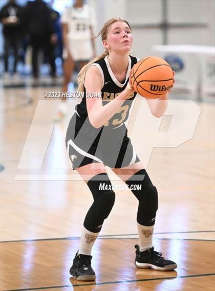 Thumbnail 3 in St. Monica vs. Oak Park (CIF-SS D5A Final) photogallery.