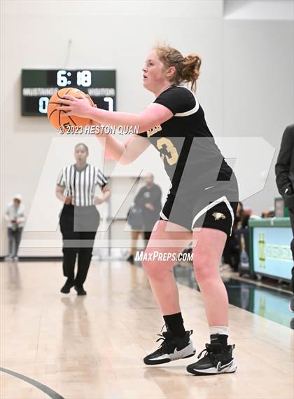 Thumbnail 1 in St. Monica vs. Oak Park (CIF-SS D5A Final) photogallery.