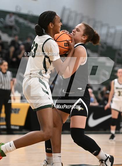 Thumbnail 3 in St. Monica vs. Oak Park (CIF-SS D5A Final) photogallery.