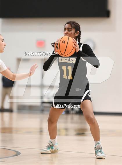 Thumbnail 2 in St. Monica vs. Oak Park (CIF-SS D5A Final) photogallery.