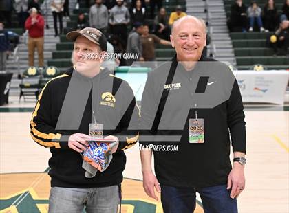 Thumbnail 2 in St. Monica vs. Oak Park (CIF-SS D5A Final) photogallery.