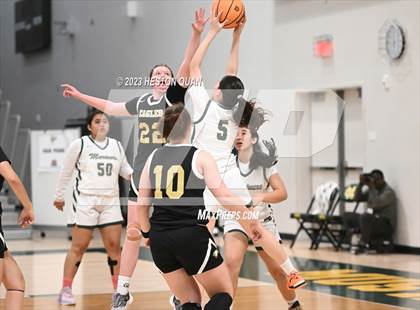 Thumbnail 3 in St. Monica vs. Oak Park (CIF-SS D5A Final) photogallery.