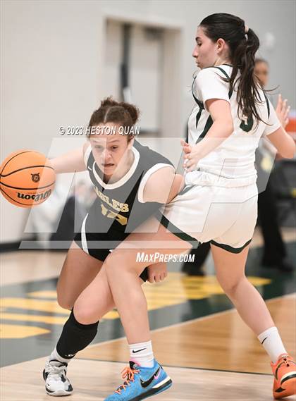 Thumbnail 3 in St. Monica vs. Oak Park (CIF-SS D5A Final) photogallery.