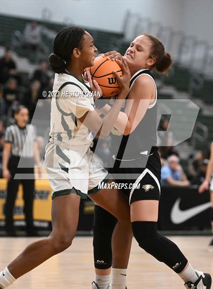 Thumbnail 1 in St. Monica vs. Oak Park (CIF-SS D5A Final) photogallery.