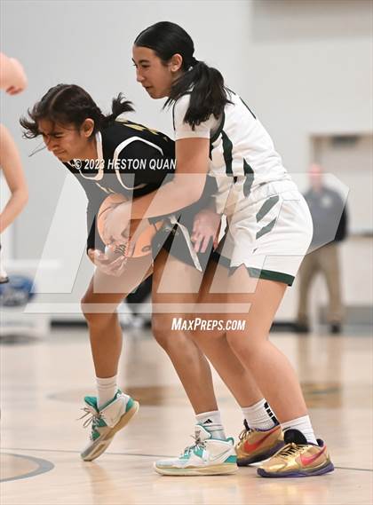 Thumbnail 3 in St. Monica vs. Oak Park (CIF-SS D5A Final) photogallery.