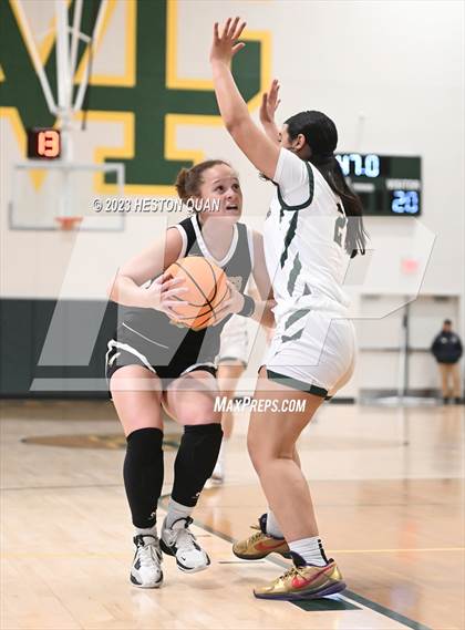 Thumbnail 2 in St. Monica vs. Oak Park (CIF-SS D5A Final) photogallery.