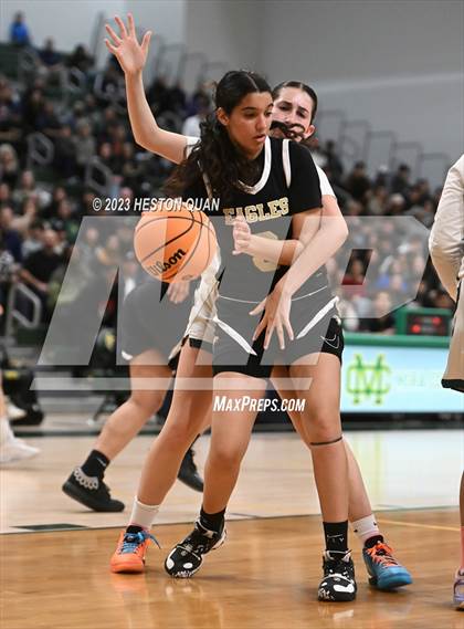 Thumbnail 2 in St. Monica vs. Oak Park (CIF-SS D5A Final) photogallery.