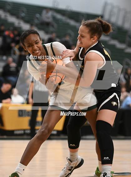 Thumbnail 3 in St. Monica vs. Oak Park (CIF-SS D5A Final) photogallery.