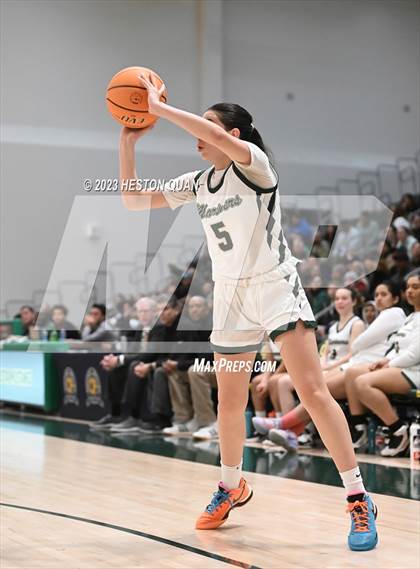 Thumbnail 2 in St. Monica vs. Oak Park (CIF-SS D5A Final) photogallery.