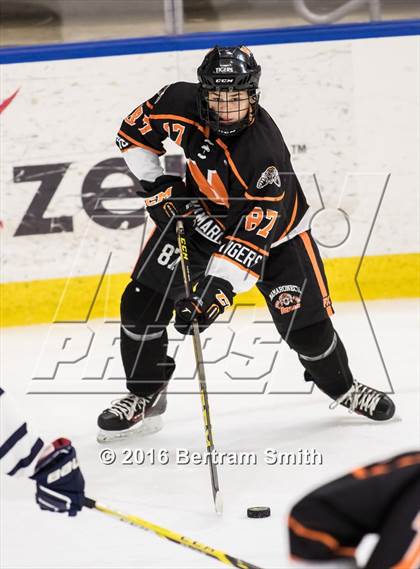 Thumbnail 1 in Mamaroneck vs. Pittsford (NYSPHSAA Division 1 Semifinal) photogallery.