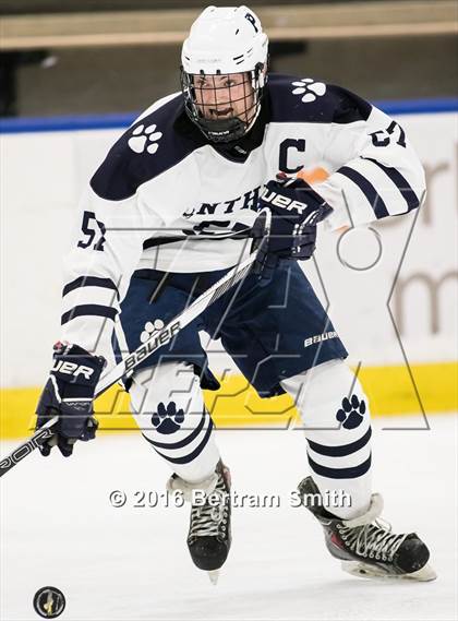Thumbnail 3 in Mamaroneck vs. Pittsford (NYSPHSAA Division 1 Semifinal) photogallery.
