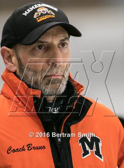 Thumbnail 3 in Mamaroneck vs. Pittsford (NYSPHSAA Division 1 Semifinal) photogallery.