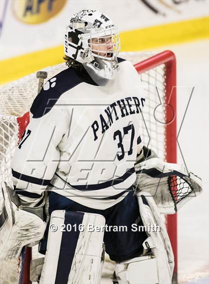 Thumbnail 3 in Mamaroneck vs. Pittsford (NYSPHSAA Division 1 Semifinal) photogallery.
