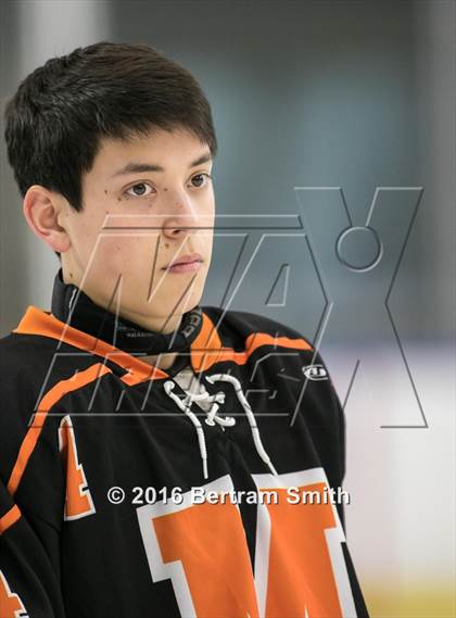 Thumbnail 1 in Mamaroneck vs. Pittsford (NYSPHSAA Division 1 Semifinal) photogallery.