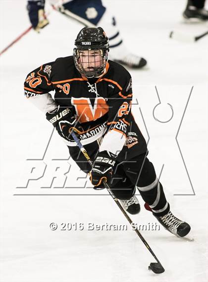 Thumbnail 2 in Mamaroneck vs. Pittsford (NYSPHSAA Division 1 Semifinal) photogallery.