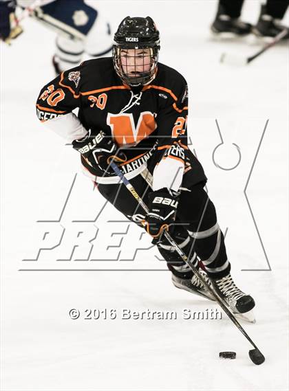 Thumbnail 1 in Mamaroneck vs. Pittsford (NYSPHSAA Division 1 Semifinal) photogallery.