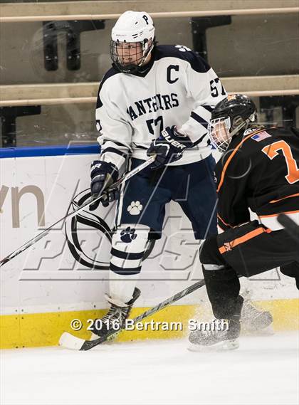 Thumbnail 2 in Mamaroneck vs. Pittsford (NYSPHSAA Division 1 Semifinal) photogallery.