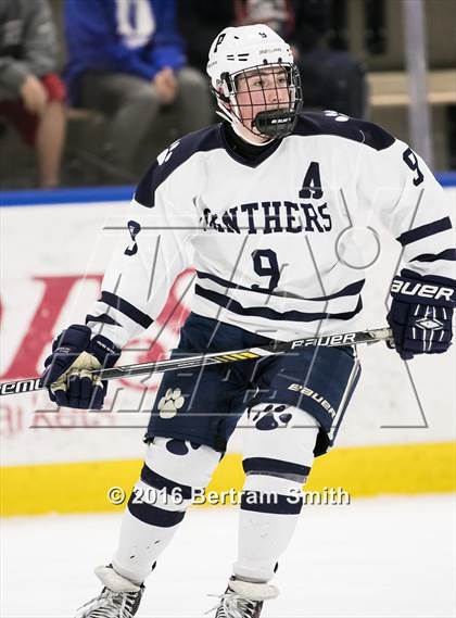 Thumbnail 1 in Mamaroneck vs. Pittsford (NYSPHSAA Division 1 Semifinal) photogallery.