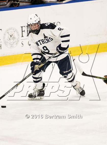 Thumbnail 3 in Mamaroneck vs. Pittsford (NYSPHSAA Division 1 Semifinal) photogallery.