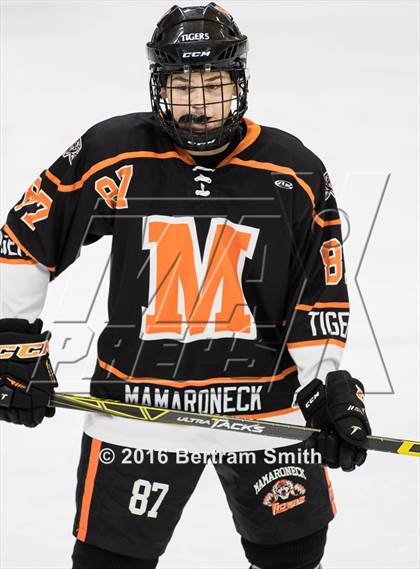 Thumbnail 3 in Mamaroneck vs. Pittsford (NYSPHSAA Division 1 Semifinal) photogallery.