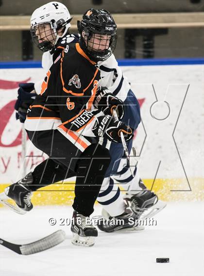 Thumbnail 1 in Mamaroneck vs. Pittsford (NYSPHSAA Division 1 Semifinal) photogallery.
