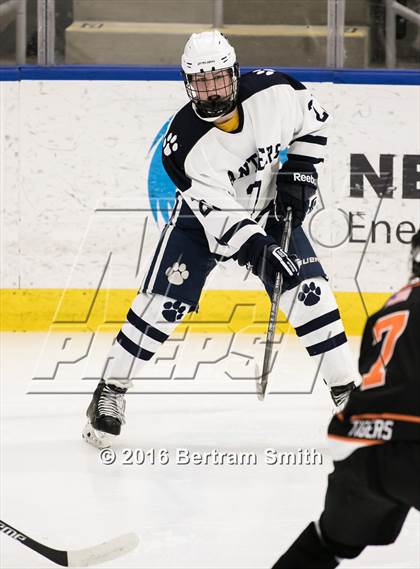 Thumbnail 3 in Mamaroneck vs. Pittsford (NYSPHSAA Division 1 Semifinal) photogallery.